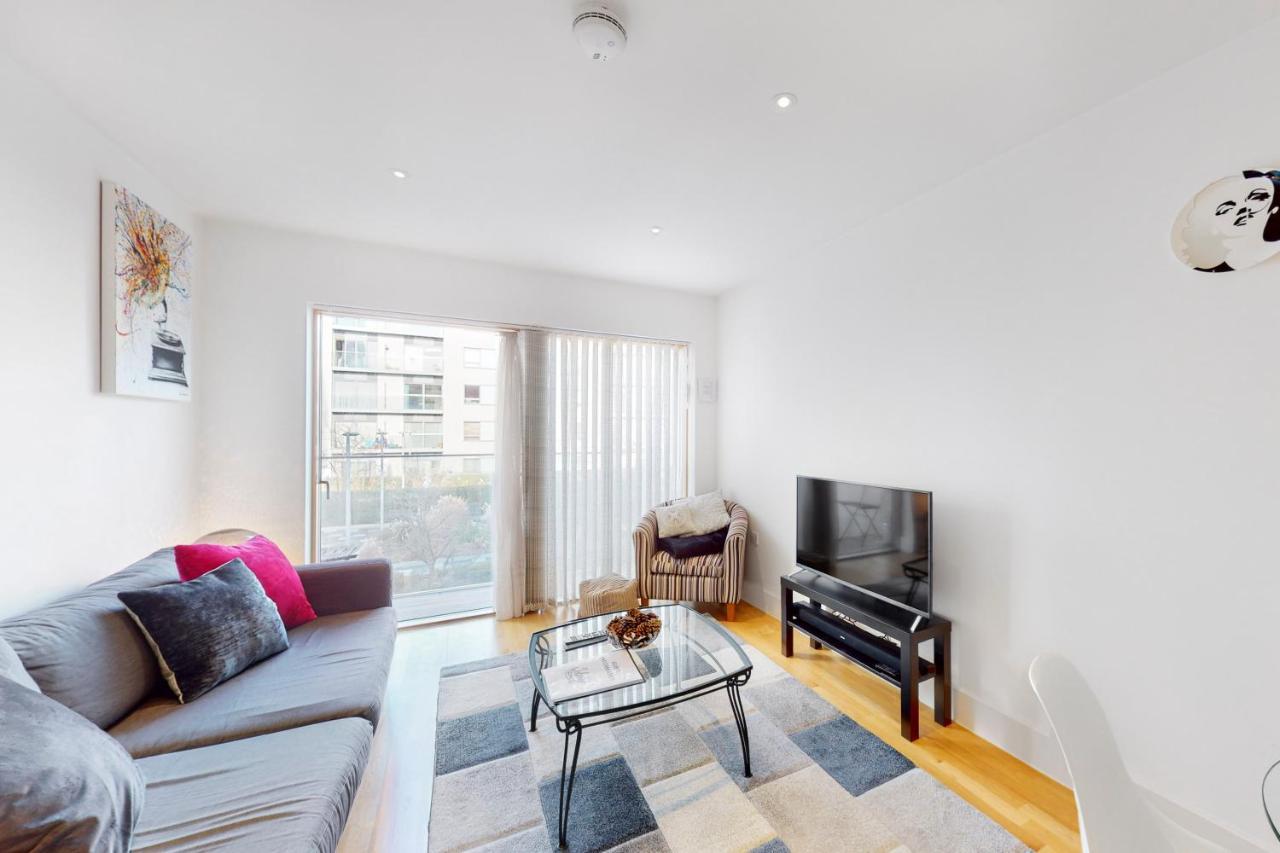 Lovely 1 Bed Apartment In Streatham London Exterior foto