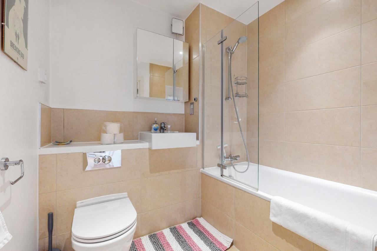 Lovely 1 Bed Apartment In Streatham London Exterior foto