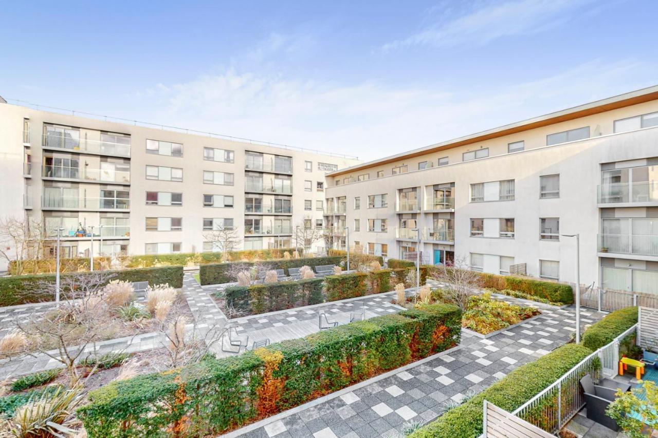 Lovely 1 Bed Apartment In Streatham London Exterior foto